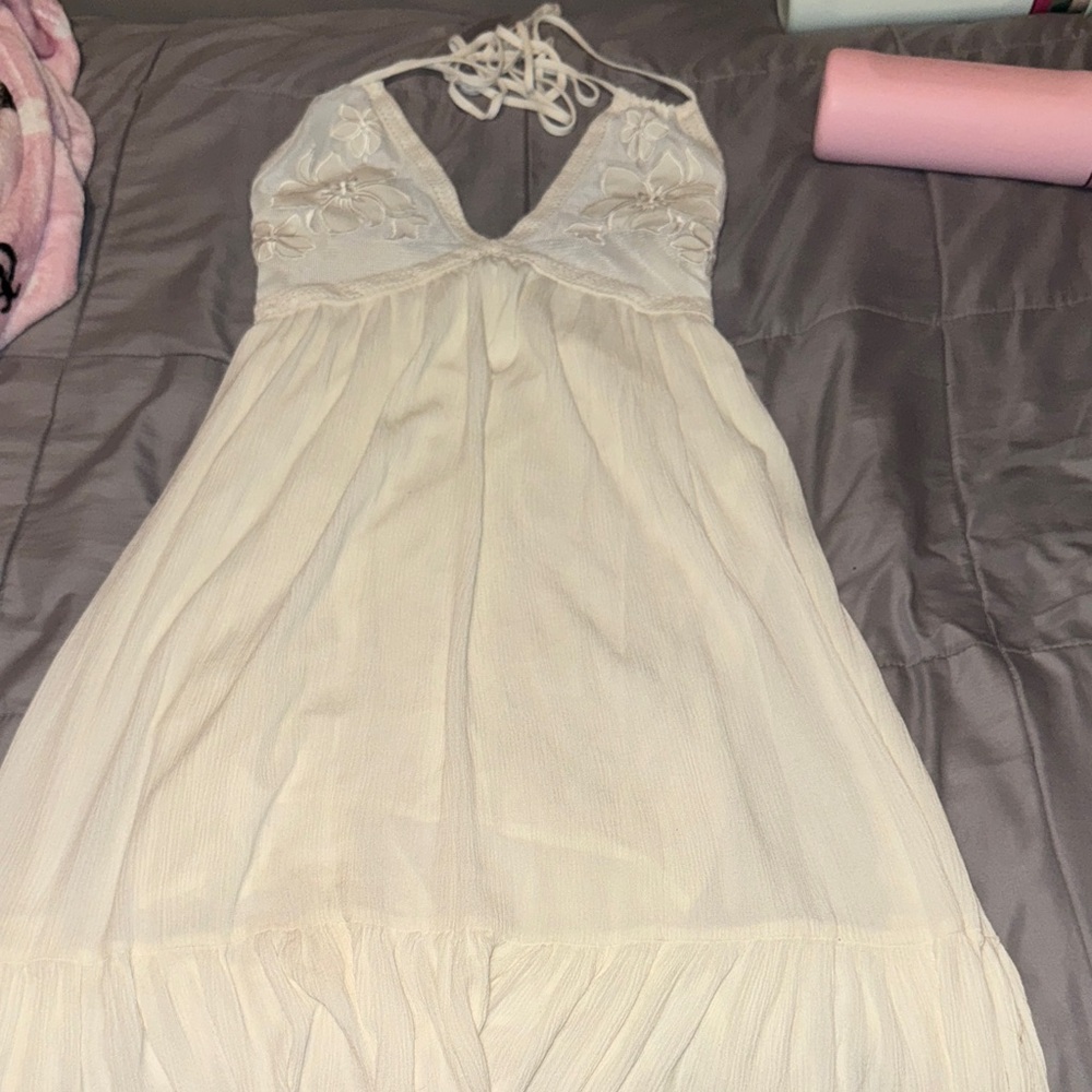 Elegant Cream Halter Dress